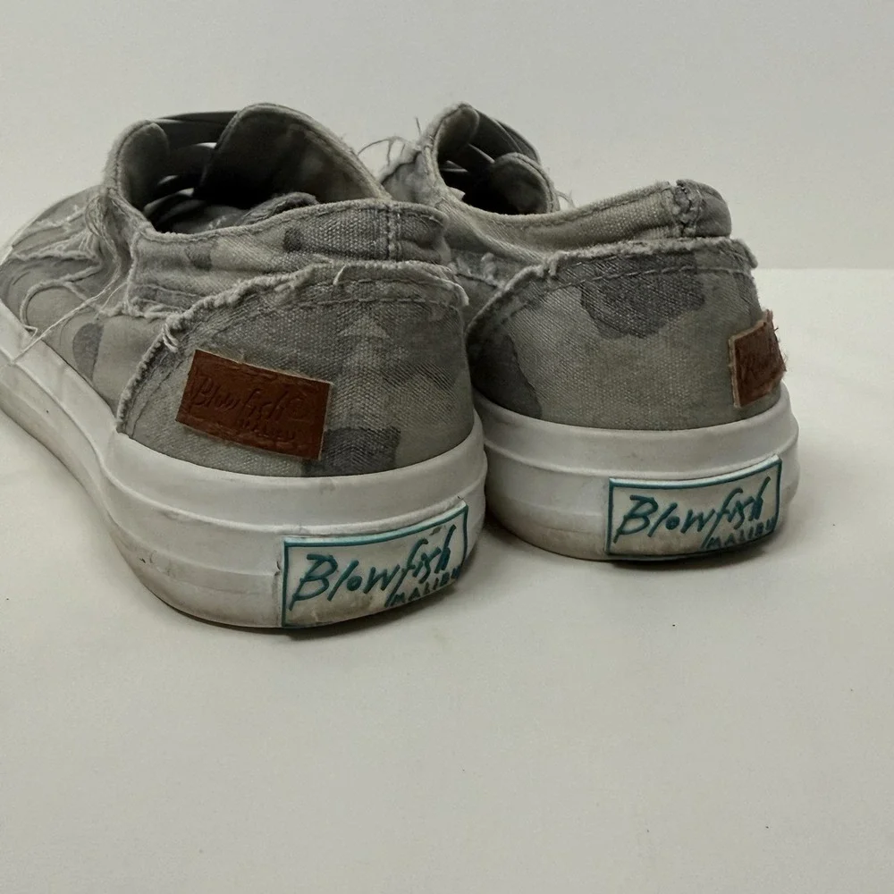 Blowfish Malibu Slip-On Sneakers Girls' Size 2 No Laces Gray Camo